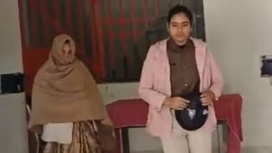 Photo of घोर कलियुग! तीन बच्चों के पिता संग फरार हुई चार बच्चों की मां गिरफ्तार! 