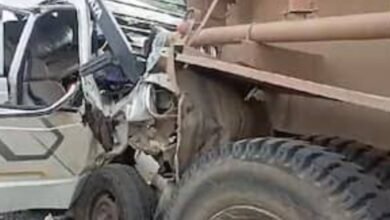 Photo of सूमो गोल्ड वाहन अनियंत्रित होकर ट्रक में मारी टक्कर, सवार चार जख्मी ! 
