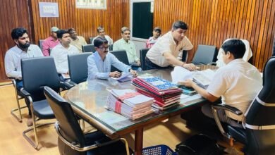 Photo of सोन उच्च स्तरीय प्रमंडल के कनीय अभियंताओं के वेतन पर डीएम ने लगाई रोक ..