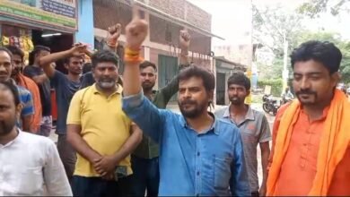 Photo of भाजयुमो जिलाध्यक्ष ने जासो सड़क मुद्दे पर जनता के साथ किया प्रदर्शन 