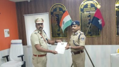 Photo of बेहतर पुलिसिंग कौशल के लिए पुरस्कार से नवाजे गए टाउन थानाध्यक्ष संजय सिन्हा..