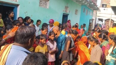 Photo of धारा प्रवाहित सर्विस तार की चपेट में आने से किशोर की हुई मौत,मचा कोहराम..