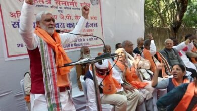 Photo of बिहार के बक्सर, भागलपुर, पटना सहित कई जिलों से सैकड़ों लोकतंत्र सेनानियों ने जन संकल्प सभा में लिया भाग