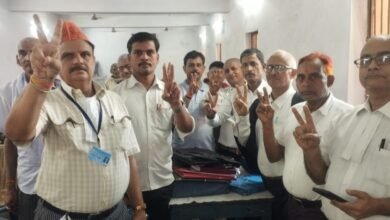Photo of एनडीए की जीत पर अधिवक्ताओं ने मनाया जश्न..