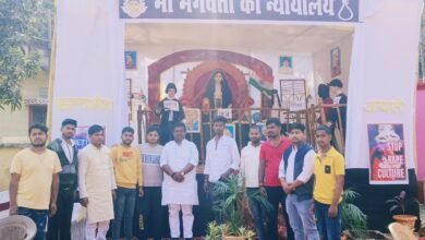 Photo of सरस्वती पूजनोत्सव का पंडाल समाज को जागरूक करने की है कोशिश – अमित पांडेय 
