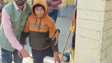 Photo of डुमराँव अनुमंडलीय अस्पताल में मेडिकल बोर्ड के गठन के लिए अजय ने डीएम को सौंपा ज्ञापन.. 