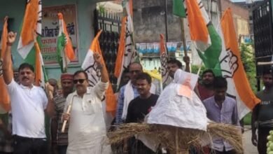 Photo of कांग्रेस ने किया पुतला दहन, भाजपा सरकार के कायराना हमले की निंदा