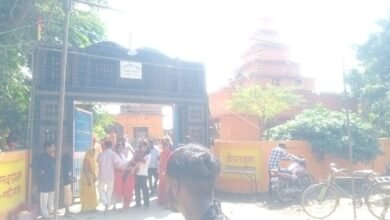 Photo of बेचन बाबा मंदिर मे भक्तों की हो रही है भारी भीड़ 